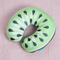 ALMOHADA DE CUELLO EN FORMA DE PARTÍCULAS EN U (KIWI)