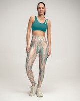 Legging deportivo tiro alto corte en glúteos tipo corazón
