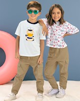 Pantalón exterior jogger con bolsillos laterales funcionales