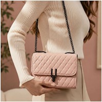 Cartera de Mano con Correa Diseño Premium