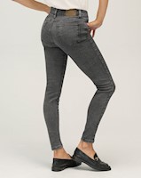 Jeans skinny esenciales para mujer