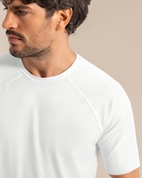 Camiseta deportiva con tela texturizada y transpirable
