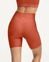 Short deportivo tipo biker