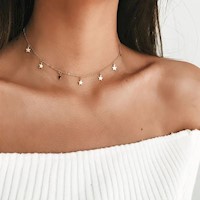 Choker Plateado con Diseño de Estrellas – Collar Celestial Elegante y Brillante