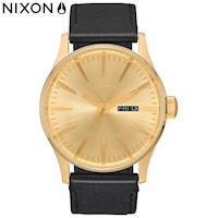 Reloj Nixon Sentry A105510 Fecha Acero Inoxidable Dorado Correa De Cuero Negro