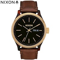 Reloj Nixon Sentry A12633167 Fecha Correa de Cuero Marrón Dial Negro