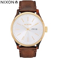 Reloj Nixon Sentry A12633169 Fecha Correa de Cuero Marron Dial Blanco