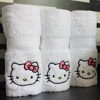 Trio de toallas bordadas 30x30cm 100% algodón Hello Kitty - Suit The Bed