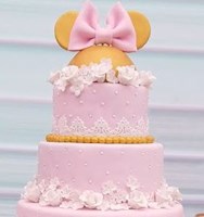 Torta de vainilla para 50 porciones decorada en fondant Minnie Mouse Gold