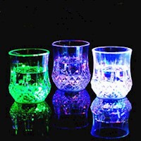 Pack 3 Vasos De LED Luz Cristal Brillando Intermitente - Multicolor