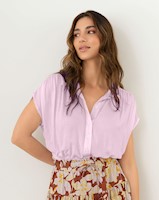 Blusa manga sisa con cuello camisero y botones  funcionales