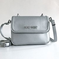 Cartera Nine West Amal Chic Carry paric plateado