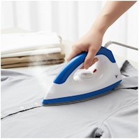 Plancha de Ropa Eléctrica con Base Antiadherente 1000W