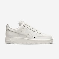 ZAPATILLA para DAMA NIKE WMNS AIR FORCE 1 07 ESS TRK3 HF1058-133