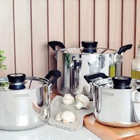 Batería de Cocina 6 Piezas Tramontina + Sartén 28 cm - 10390020