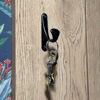 Percha multiusos para colgar chompas, gorras, etc Más Casa Perú