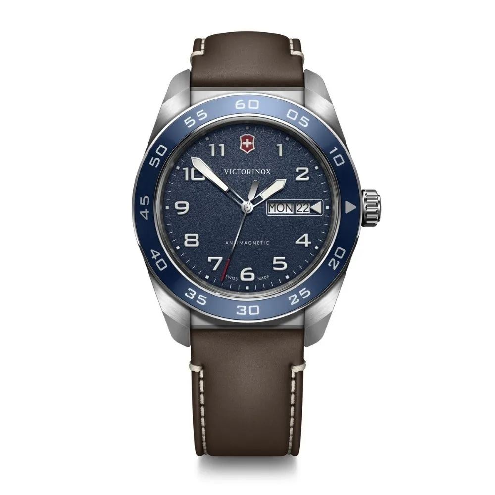 Reloj Blue Swiss Army Quartz, correa de cuero, Victorinox