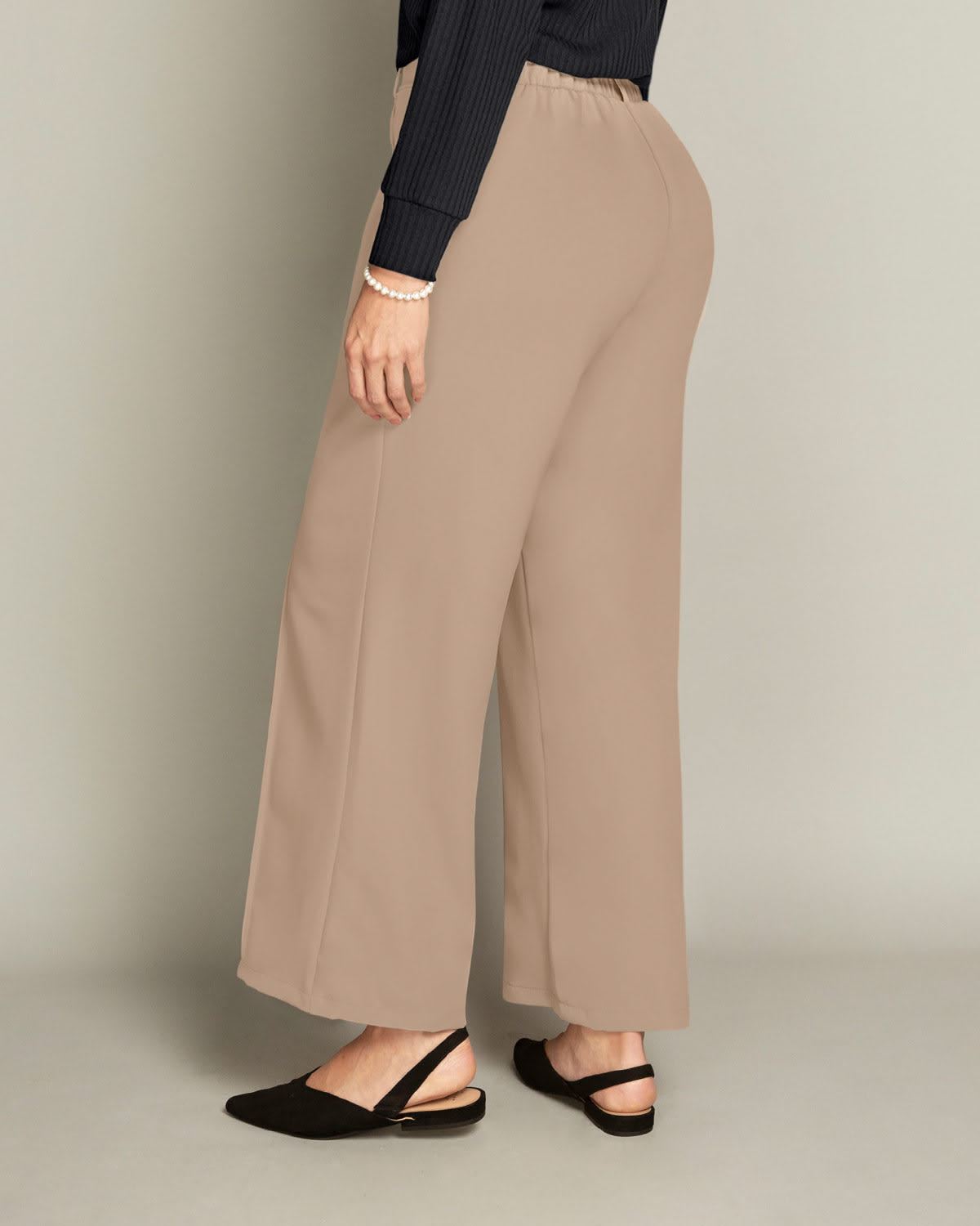 Pantalón bota recta con costuras decorativas en frente