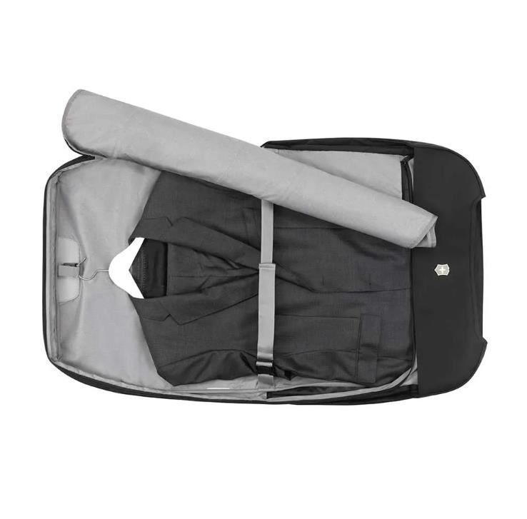 Porta Terno Werks Traveler 6.0 Garment Sleeve color negro, Victorinox