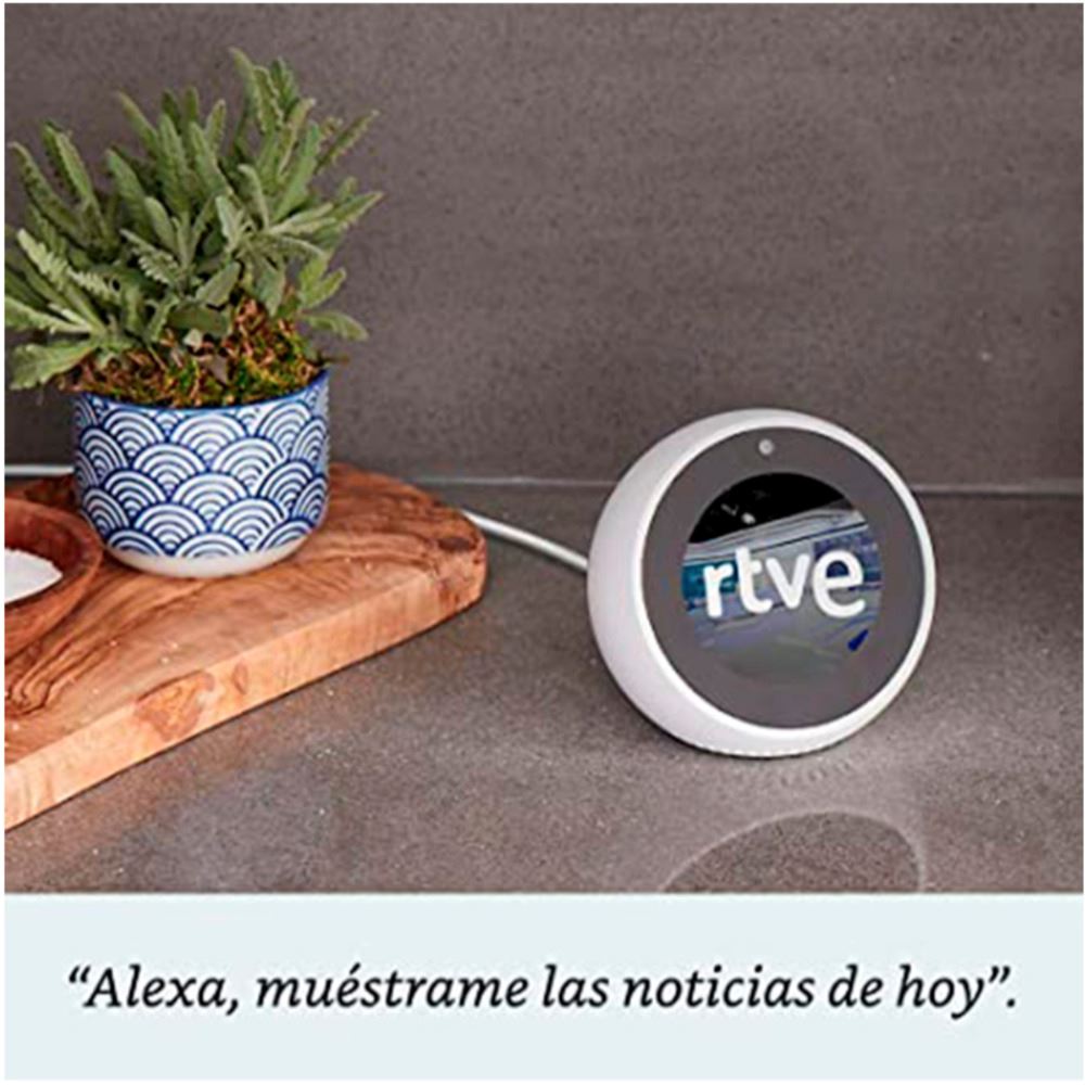 Echo Spot, el reloj despertador de  (¡con Alexa integrada!) que ahora  está rebajado 55 euros