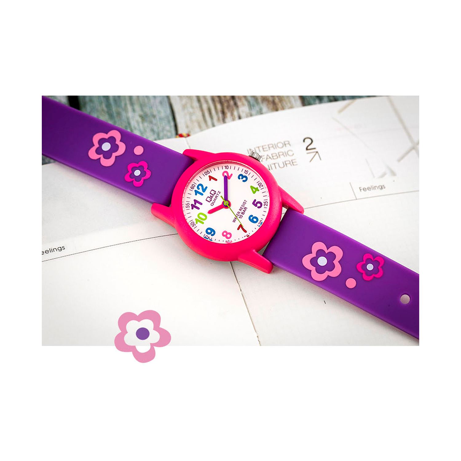 Reloj Q&Q para Niña Color Morado Acuático 10 BAR con Diseño de Flores - Regalo Ideal para Niñas