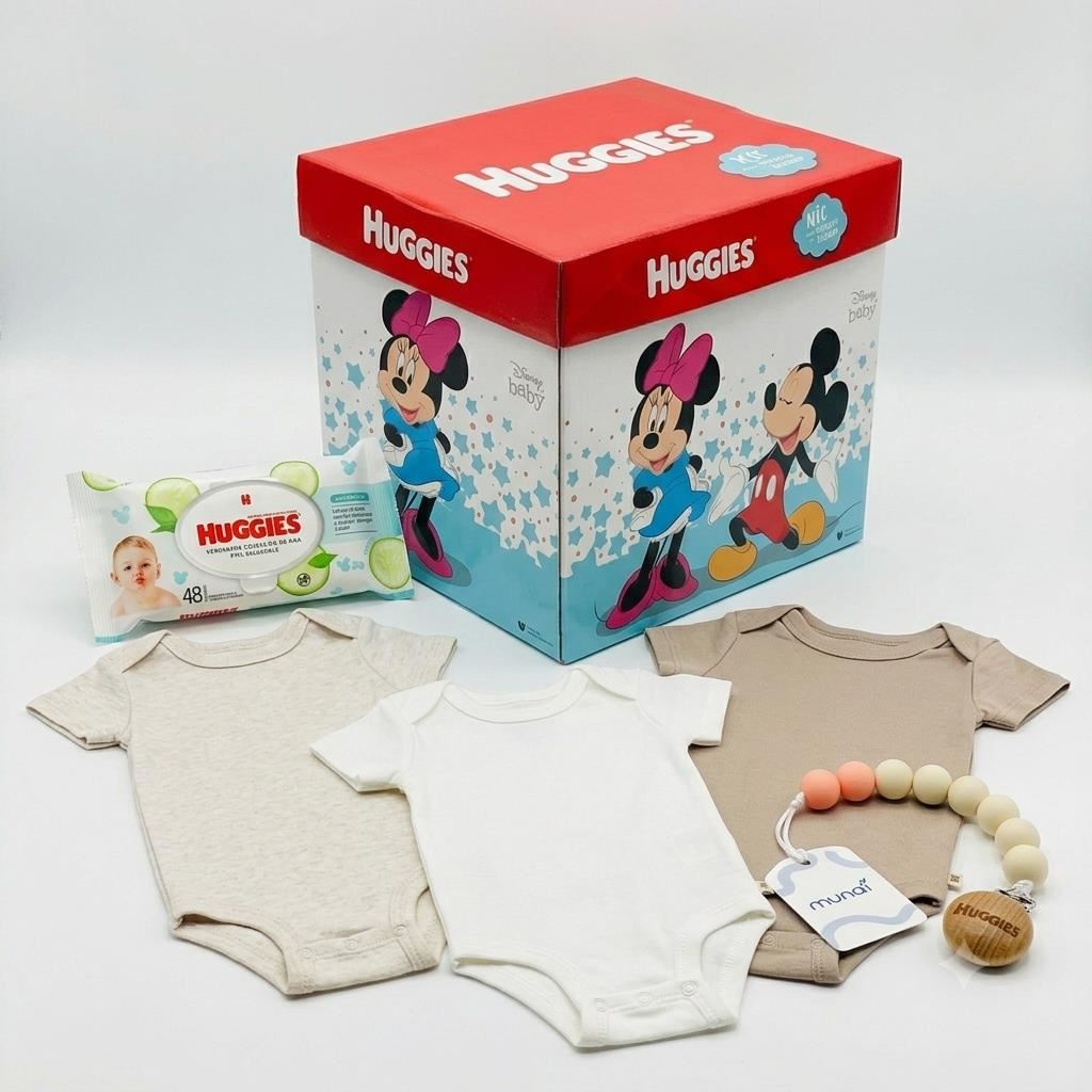 Pack de 3 bodies huggies niño avena  3 meses + toallitas húmedas 48 unid + portachupón + caja de regalo
