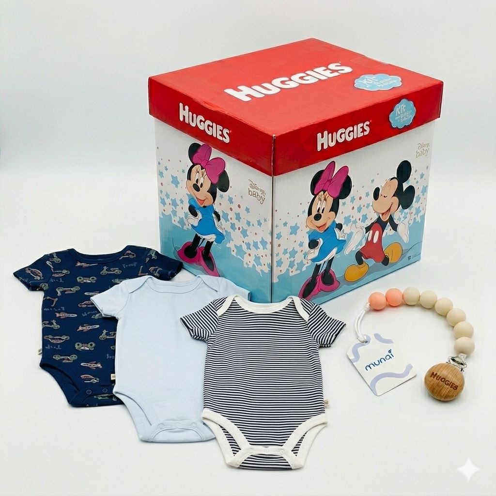 BODY NIÑO HUGGIES PACK X3 ALGODÓN ORGÁNICO AZUL 6 MESES + PORTACHUPÓN Y CAJA DISNEY DE REGALO
