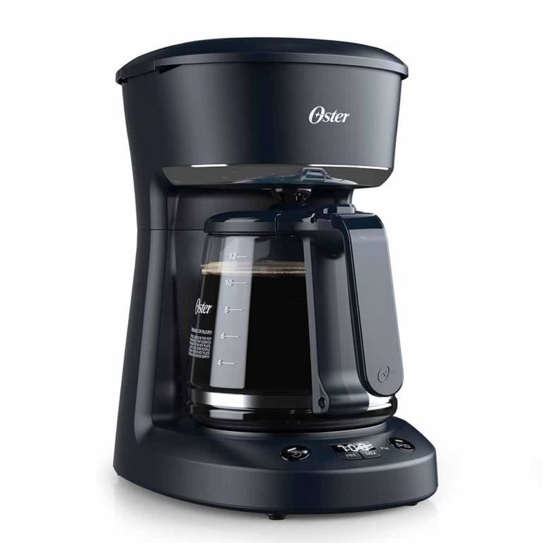 Cafetera Oster 12 tazas con Auto apagado BVSTDCP12B