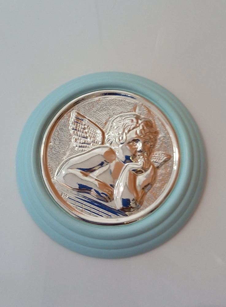 Medalla de Cuna en Madera Celeste con Aplique de Angel Pensando