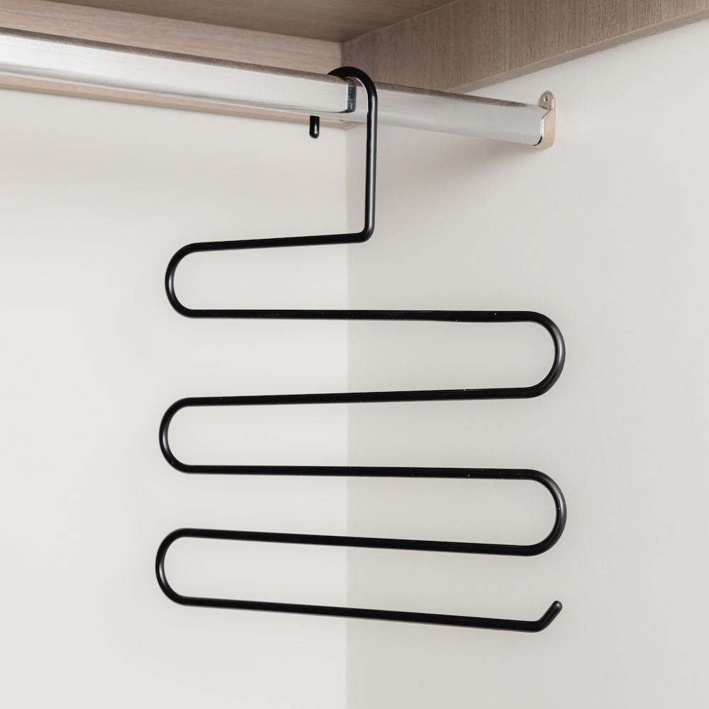 Colgador multiprendas plastificado Más Casa Perú