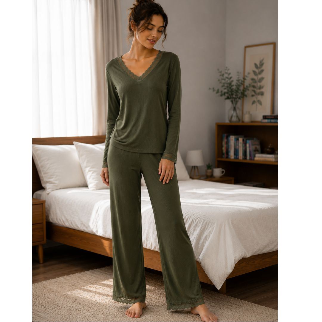 Pijama Cómoda Algodón Pima con encaje manga larga + pantalón color verde militar