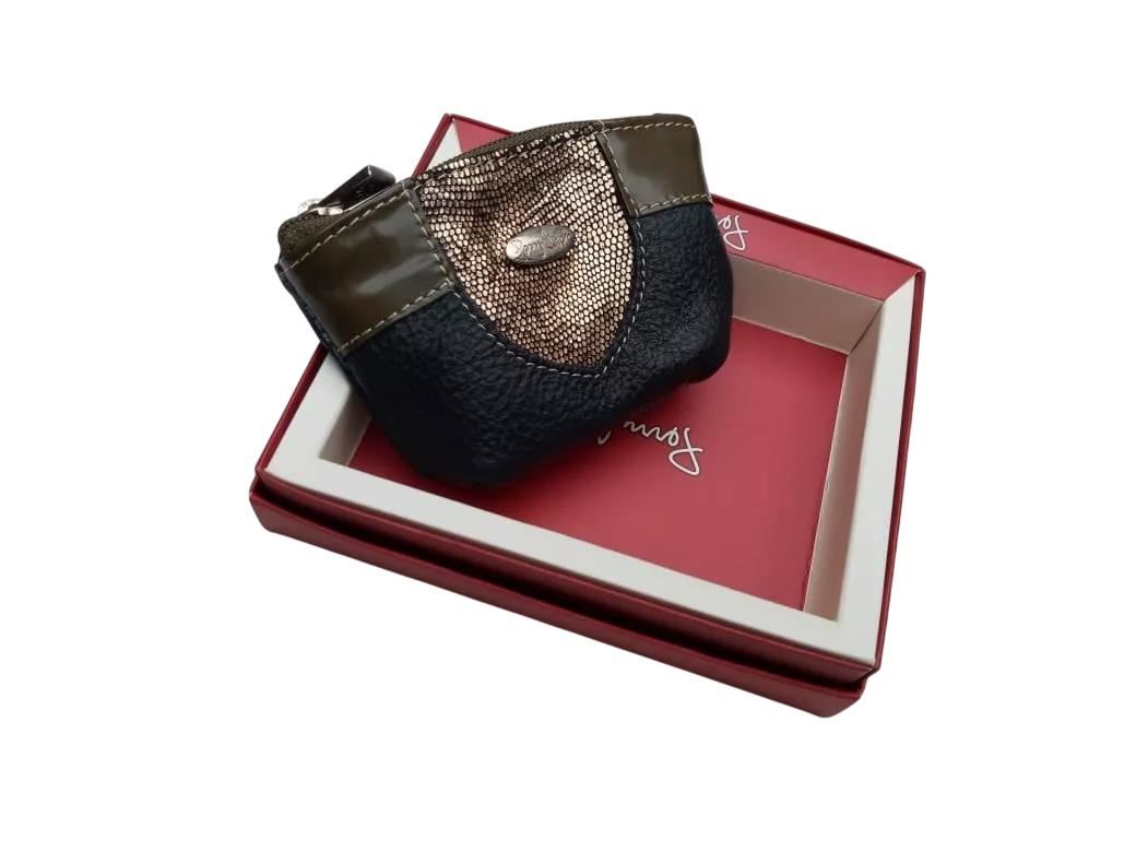 Monedero minimalista de cuero