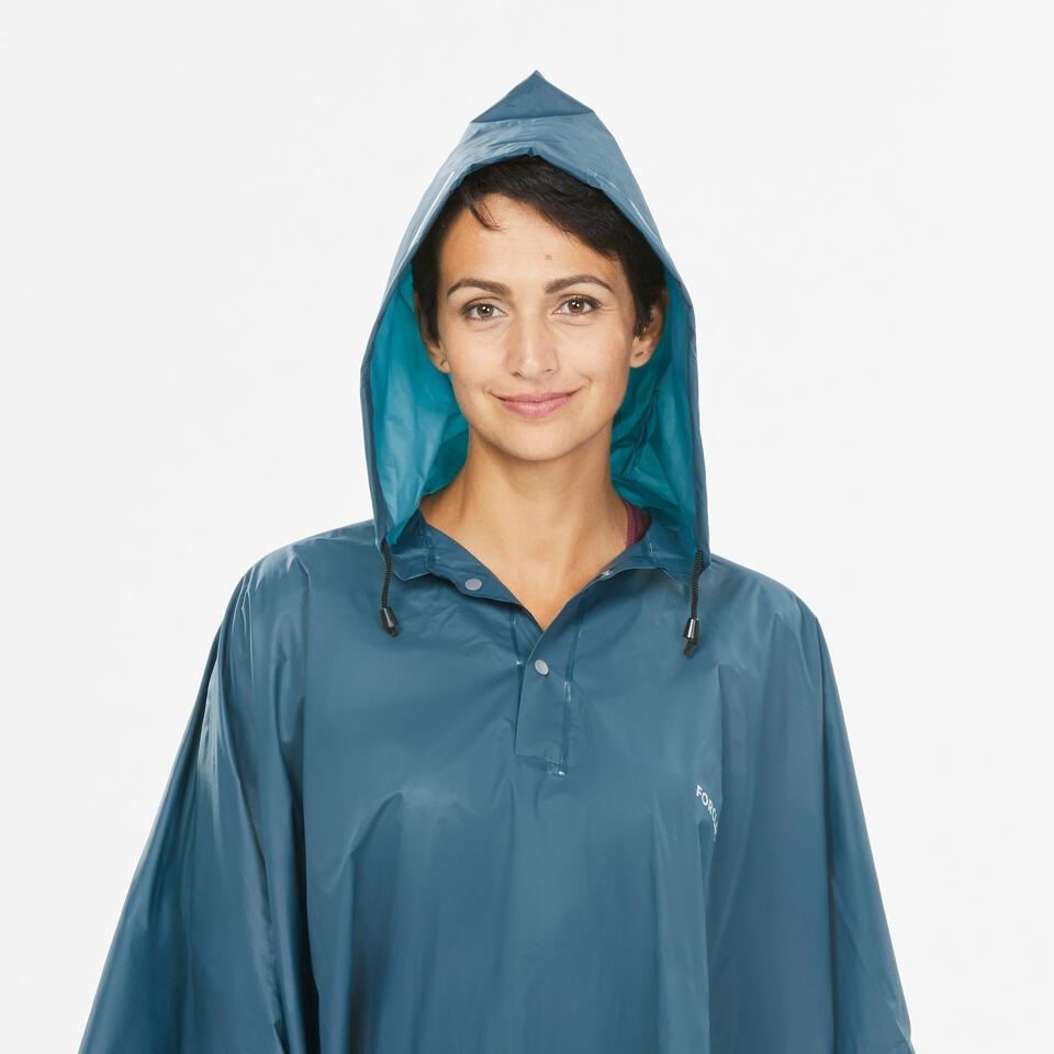 Poncho impermeable montaña y trekking máx. 30 litros Adulto Forclaz Trek  100