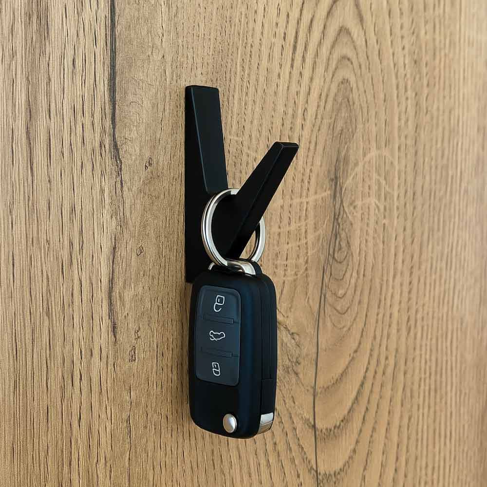 Perchero en forma de check de 45° Más Casa Perú