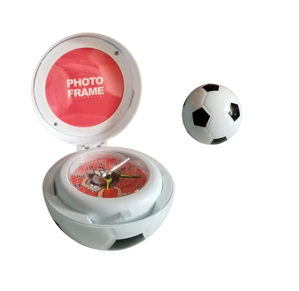 Reloj de escritorio en forma de pelota de futbol con portafoto